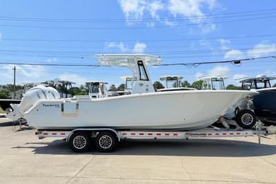 BOATZON | Tidewater 272 CC Adventure 2025