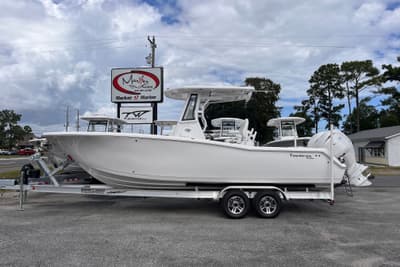 BOATZON | Tidewater 272 CC Adventure 2027
