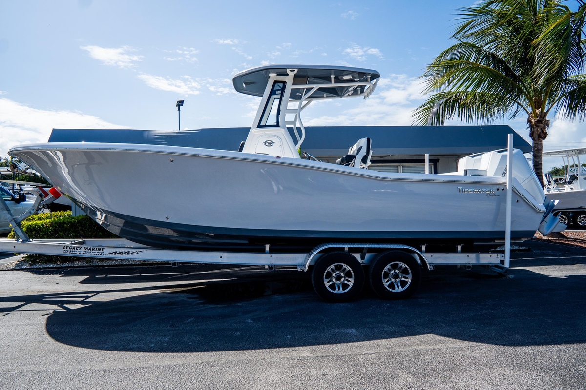 Tidewater 272 LXF 2025