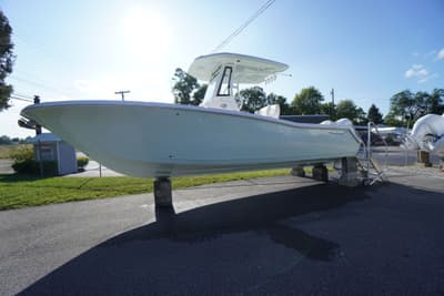 BOATZON | Tidewater 272 LXF 2027
