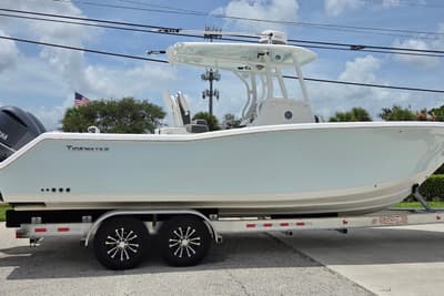 BOATZON | Tidewater 280 CC Adventure 2015