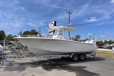 BOATZON | Tidewater 280 CC Adventure 2019