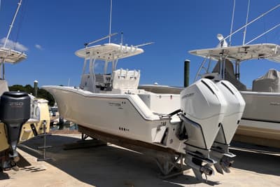 BOATZON | Tidewater 280 CC Adventure 2020