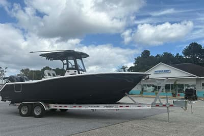 BOATZON | Tidewater 282 CC Adventure 2026