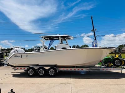 BOATZON | Tidewater 302 CC Adventure 2026 BOATZON | Tidewater 302 CC Adventure 2026