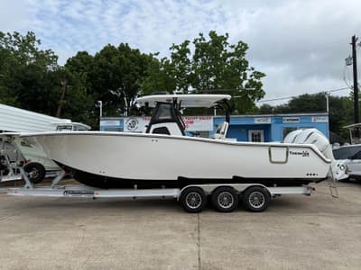 BOATZON | Tidewater 302 Center Console Adventure 2026
