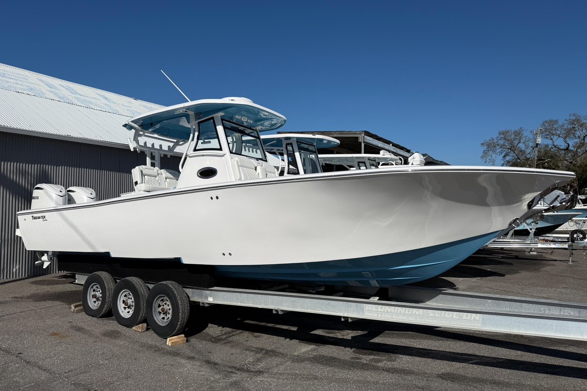 2026 Tidewater 3100 Carolina Bay - Sold Boat