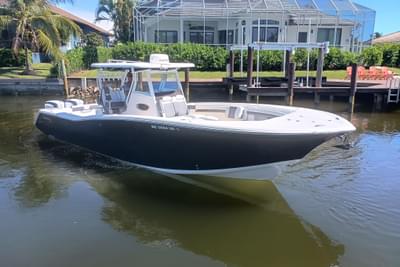 BOATZON | Tidewater 320 CC Adventure 2018 BOATZON | Tidewater 320 CC Adventure 2018