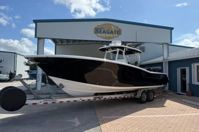 BOATZON | Tidewater 320 CC Adventure 2019