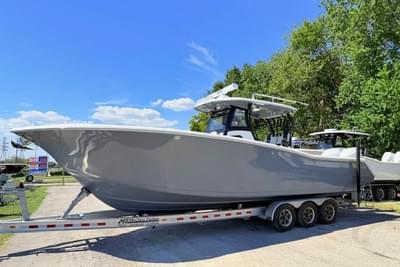 BOATZON | Tidewater 320 CC Adventure 2023 BOATZON | Tidewater 320 CC Adventure 2023