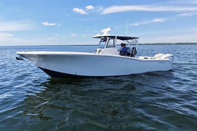 BOATZON | Tidewater 320 CC Adventure 2023