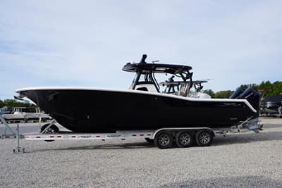 BOATZON | Tidewater 320 CC Adventure 2024