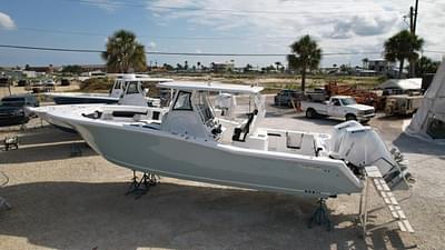 BOATZON | Tidewater 320 CC Adventure 2025 BOATZON | Tidewater 320 CC Adventure 2025