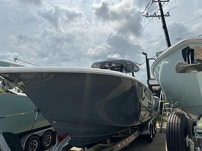 BOATZON | Tidewater 320 CC Adventure 2025