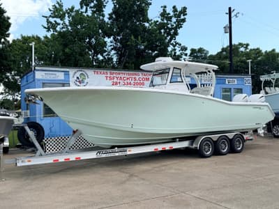BOATZON | Tidewater 320 CC Adventure 2026