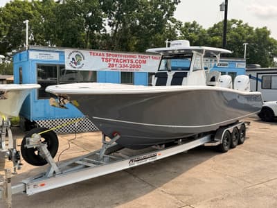 BOATZON | Tidewater 330 CC Adventure 2027