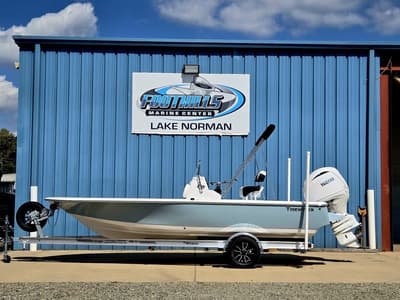 BOATZON | TideWater Boats 1910 BM 2027