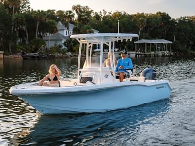 BOATZON | TideWater 210 CC Adventure 2026 BOATZON | TideWater 210 CC Adventure 2026