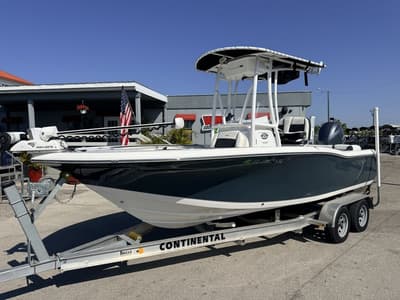 BOATZON | TideWater Boats 210 LXF 2021
