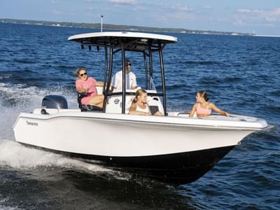 BOATZON | TideWater Boats 210 LXF 2026