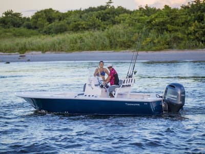 BOATZON | TideWater Boats 2110 BM 2026