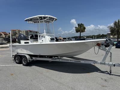 BOATZON | TideWater Boats 2210 CB 2025
