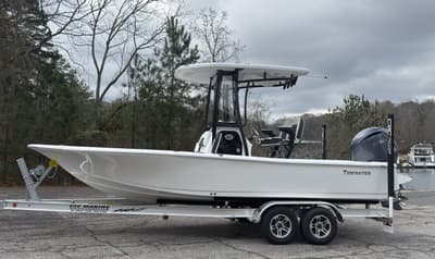 BOATZON | Tidewater Boats 2210 CB 2026