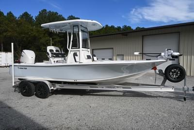 BOATZON | TideWater Boats 2210 CB 2026