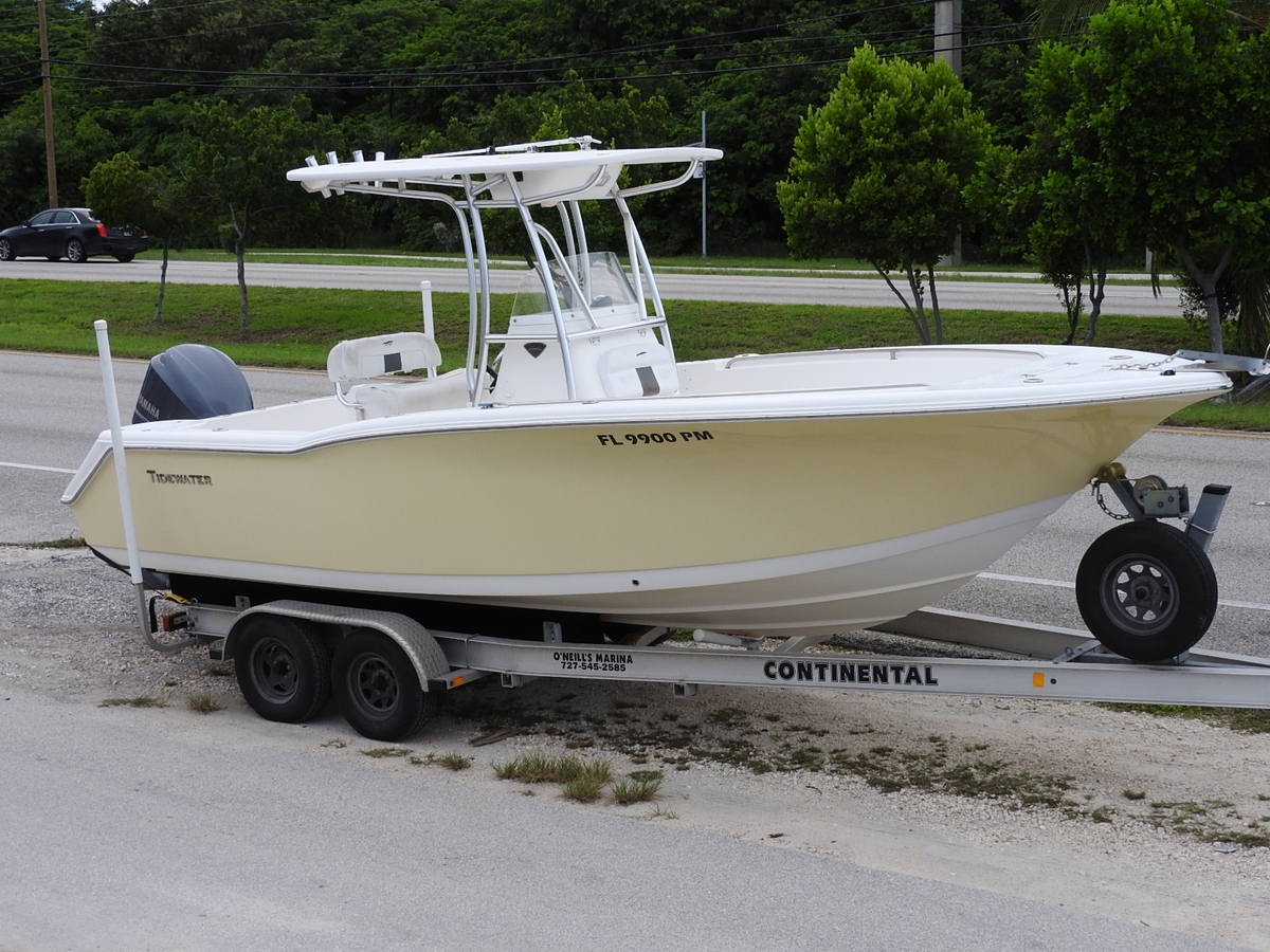 Tidewater Boats 230 2013
