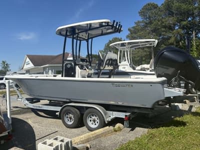 BOATZON | Tidewater Boats 2300 Carolina Bay 2023