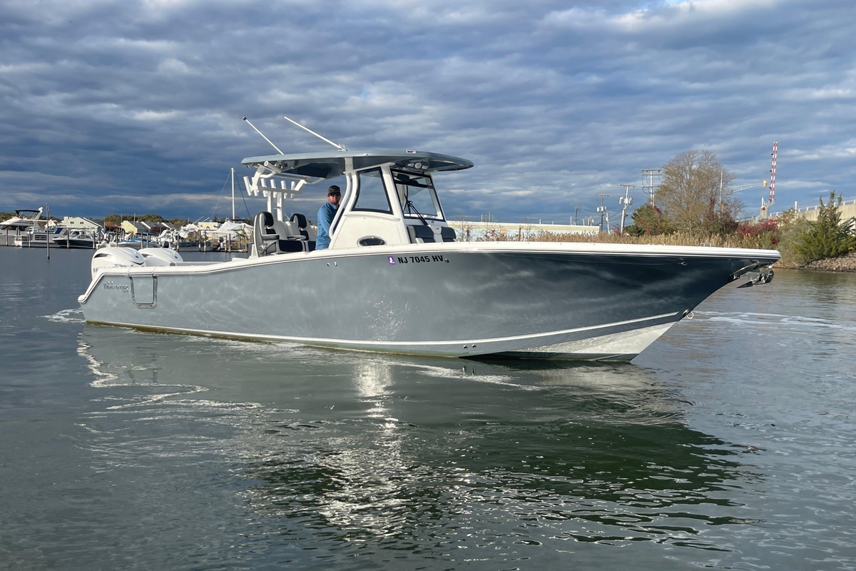 2025 Tidewater Boats Tidewater Boats 302 CC Adventure 2025 - Sold Boat