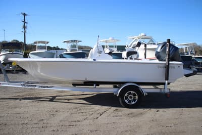 BOATZON | Tidewater Boats Bay Max 1910 2026