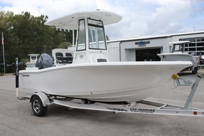 BOATZON | Tidewater Boats CC Adventure 198 2026