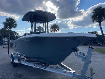 BOATZON | Tidewater Boats CC Adventure 220 2026