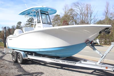 BOATZON | Tidewater Boats LXF 232 2026