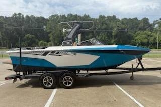 2017 TigÃ© RZX2 - Sold Boat