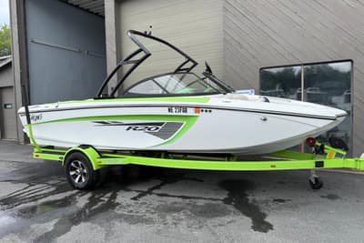 BOATZON | Tigé R20 2014