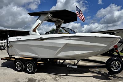 BOATZON | Tigé Z1 2027