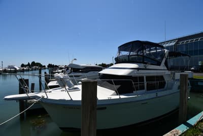 BOATZON | Tollycraft 34 Sundeck Motor Yacht 1988 BOATZON | Tollycraft 34 Sundeck Motor Yacht 1988
