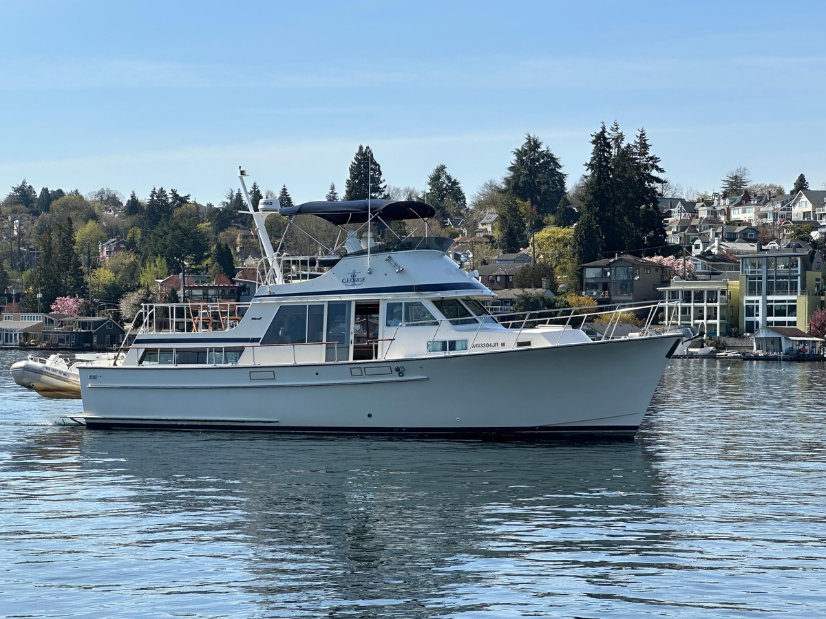 1982 Tollycraft Tri Cabin - Sold Boat