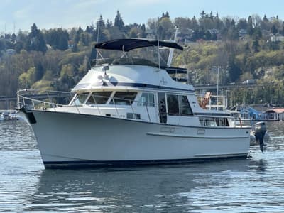 BOATZON | Tollycraft Tri Cabin 1982