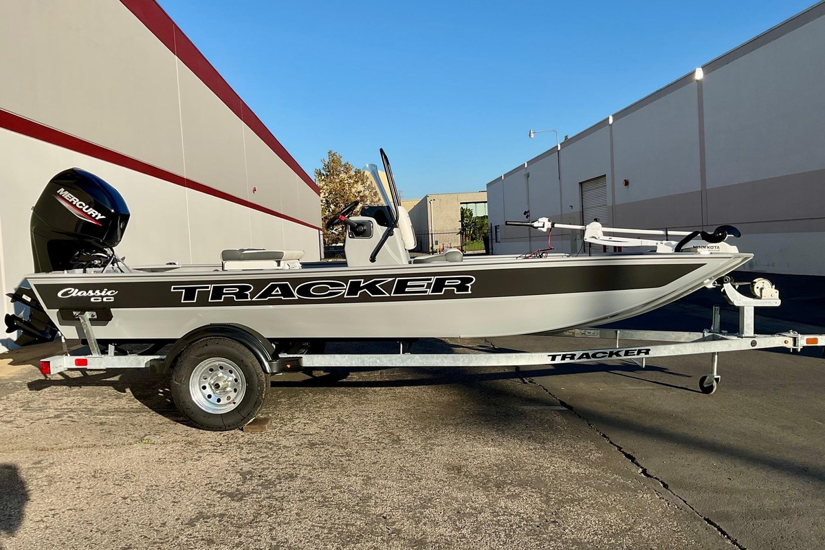 2026 Tracker Bass Tracker Classic CC - Sold Boat