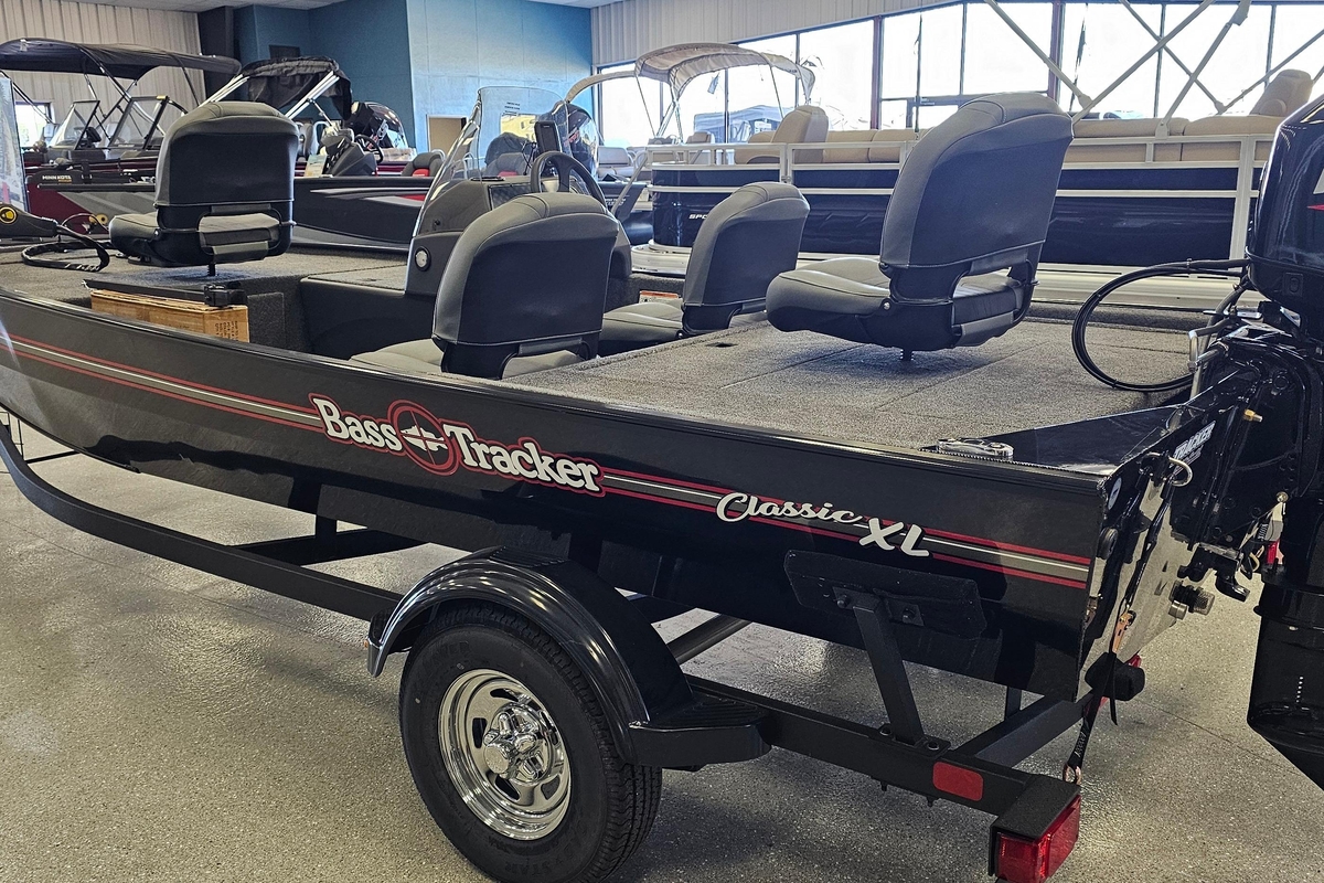 Tracker Bass Tracker Classic XL 2026