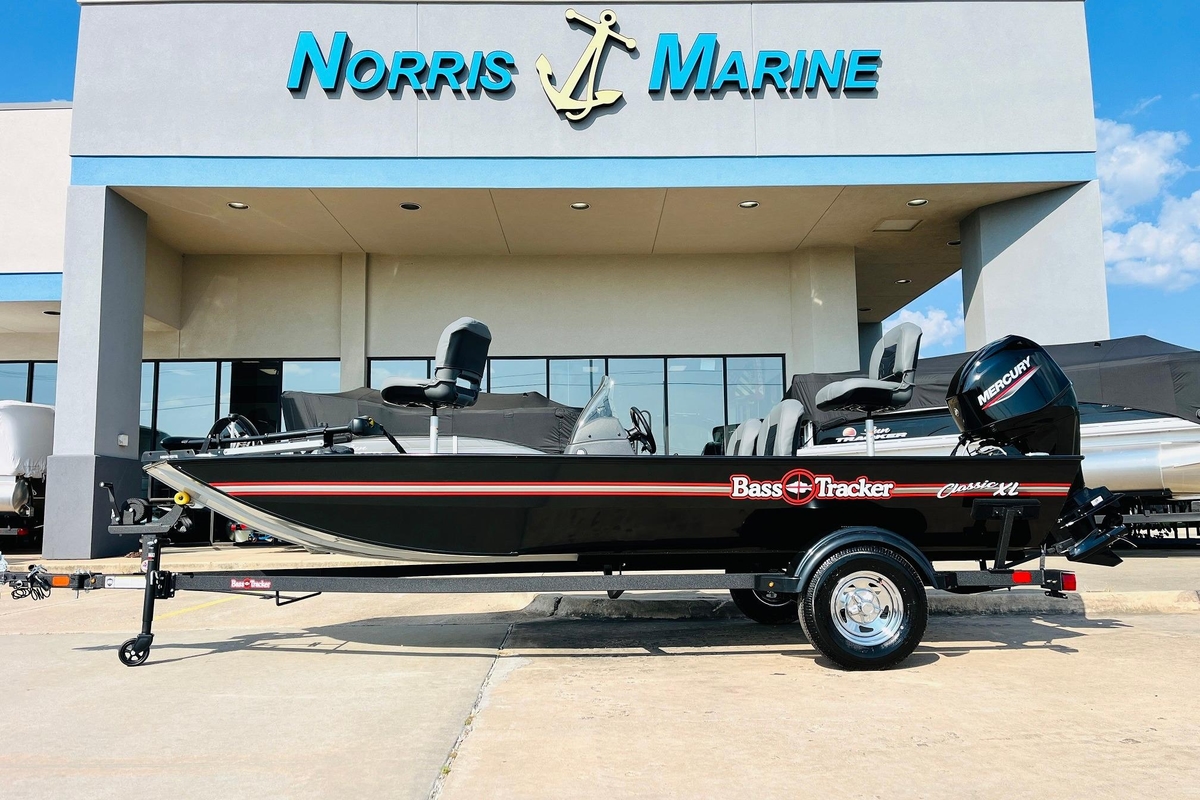 2026 Tracker Bass Tracker Classic XL - Sold Boat