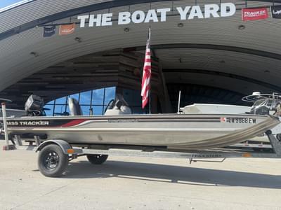 BOATZON | Tracker Boats 17 Aluminum Bass Boat 1997
