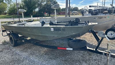 BOATZON | Tracker Boats Bass Boat 1983