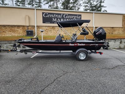 BOATZON | Tracker Boats BASS TRACKER Classic XL 2022