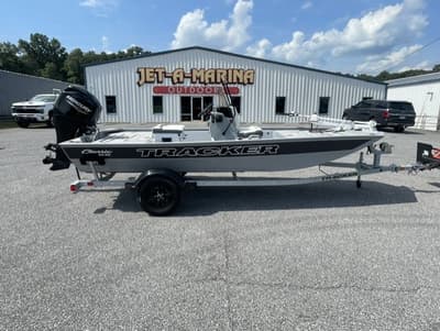 BOATZON | Tracker Boats Classic CC 2027