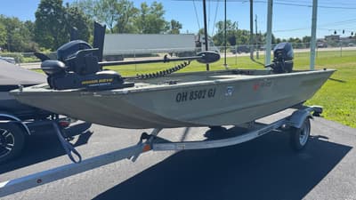 BOATZON | Tracker Boats Grizzly 1448 Jon 2011