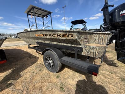 BOATZON | Tracker Boats Grizzly 1756 T Marsh 2026